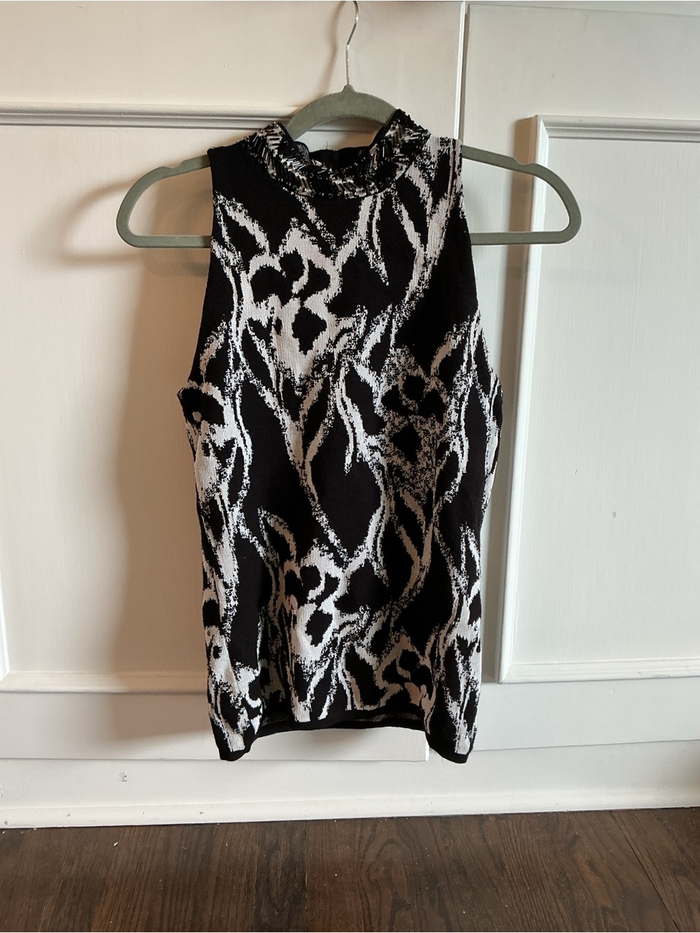 High Neck Black & White Abstract Print Sleeveless Tank